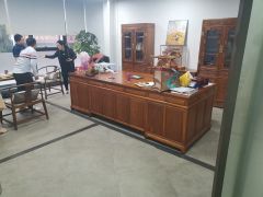 一楼可商业可办公可仓库面积大租金便宜有免费停车位离地铁口近