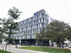 南山西丽未来科学城大型园区1，3楼各1700平，停车方便