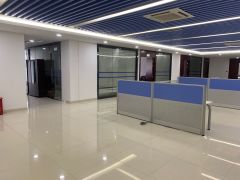大工业区2000平方豪华办公室出租实际面积房东直租可大小分租